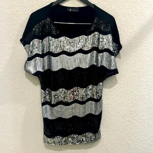 Monamie sequin top size M